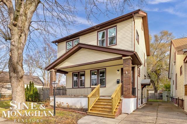 Builiding view thirty one for 1332 Wayburn, Grosse Pointe, MI. 48230