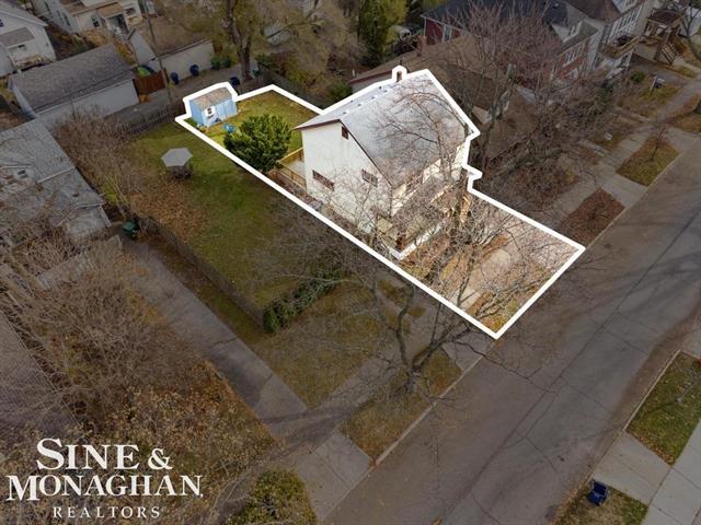 Builiding view thirty two for 1332 Wayburn, Grosse Pointe, MI. 48230