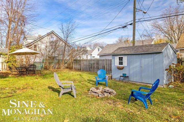 Builiding view twenty eight for 1332 Wayburn, Grosse Pointe, MI. 48230