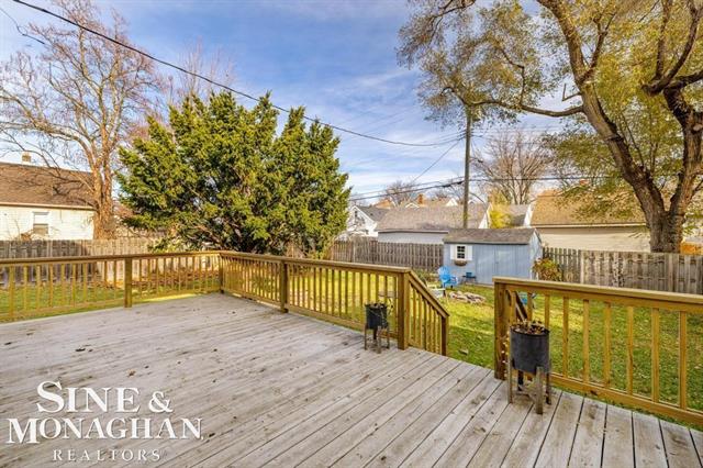 Builiding view twenty four for 1332 Wayburn, Grosse Pointe, MI. 48230