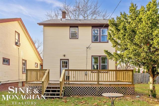 Builiding view twenty nine for 1332 Wayburn, Grosse Pointe, MI. 48230