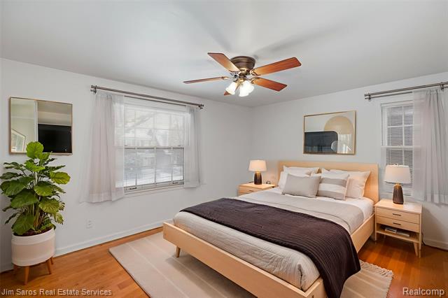 Builiding view seventeen for 1328 Lakepointe, Grosse Pointe, MI. 48230