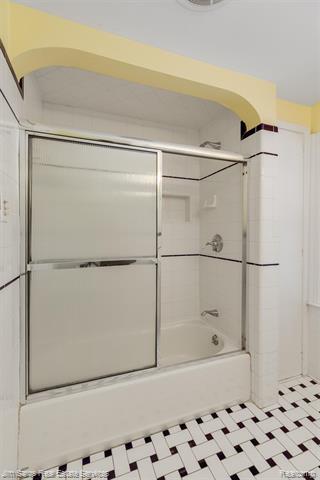 Builiding view sixteen for 1328 Lakepointe, Grosse Pointe, MI. 48230