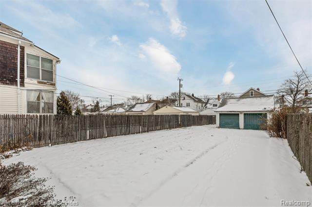 Builiding view two for 1328 Lakepointe, Grosse Pointe, MI. 48230