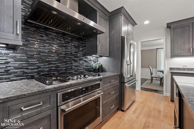 Builiding view eleven for 263 Lakeland, Grosse Pointe, MI. 48230