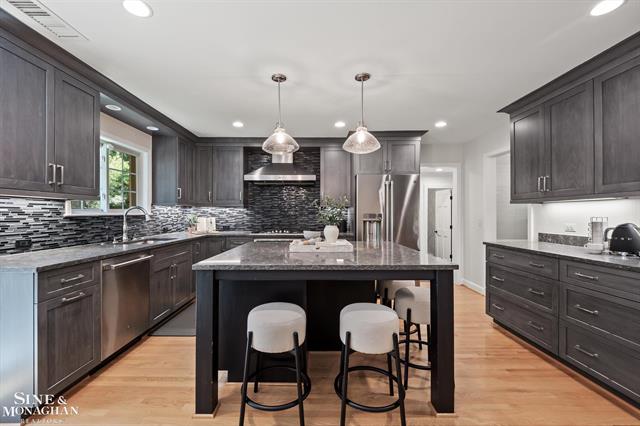 Builiding view thirteen for 263 Lakeland, Grosse Pointe, MI. 48230