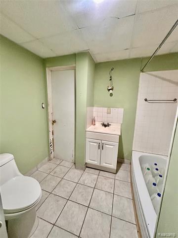 Builiding view eight for 2388 Zinow, Hamtramck, MI. 48212