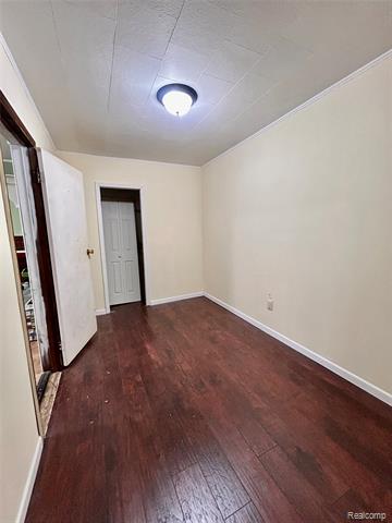 Builiding view three for 2388 Zinow, Hamtramck, MI. 48212