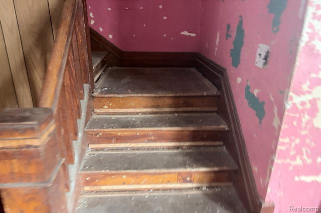 Builiding view five for 225 Farrand Park, Highland Park, MI. 48203