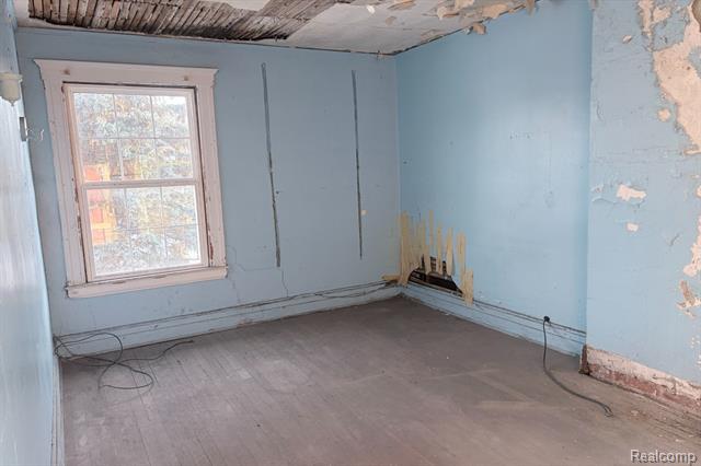 Builiding view nine for 225 Farrand Park, Highland Park, MI. 48203