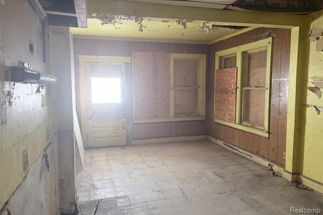 Builiding view six for 225 Farrand Park, Highland Park, MI. 48203