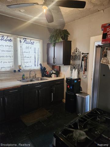 Builiding view eight for 164 Farrand Park, Highland Park, MI. 48203