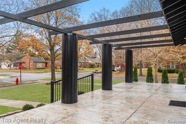 Builiding view four for 784 Barrington, Grosse Pointe, MI. 48230