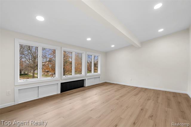 Builiding view thirty five for 784 Barrington, Grosse Pointe, MI. 48230