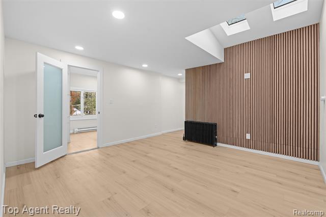 Builiding view thirty one for 784 Barrington, Grosse Pointe, MI. 48230