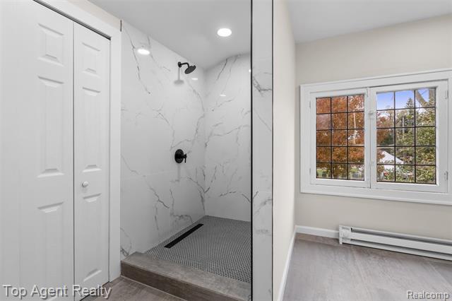 Builiding view thirty seven for 784 Barrington, Grosse Pointe, MI. 48230