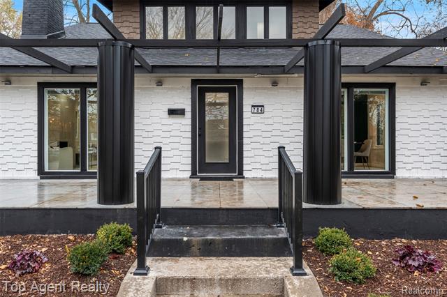 Builiding view three for 784 Barrington, Grosse Pointe, MI. 48230