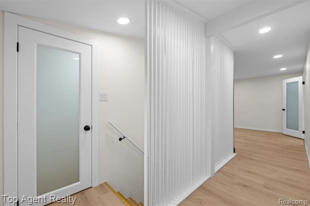 Builiding view twenty nine for 784 Barrington, Grosse Pointe, MI. 48230