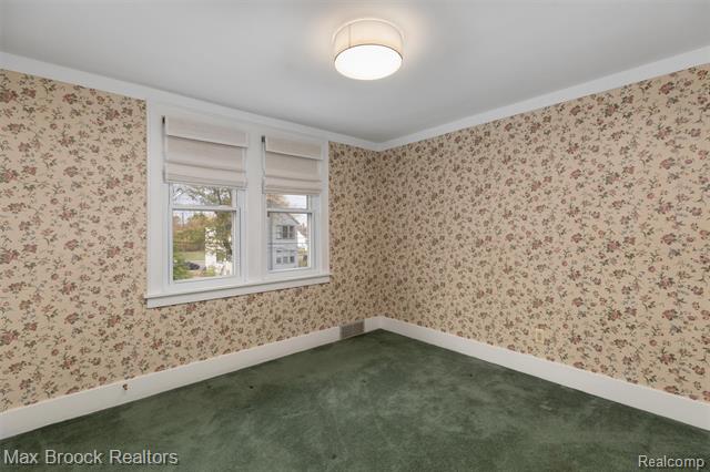 Builiding view fifteen for 1337 Wayburn, Grosse Pointe, MI. 48230