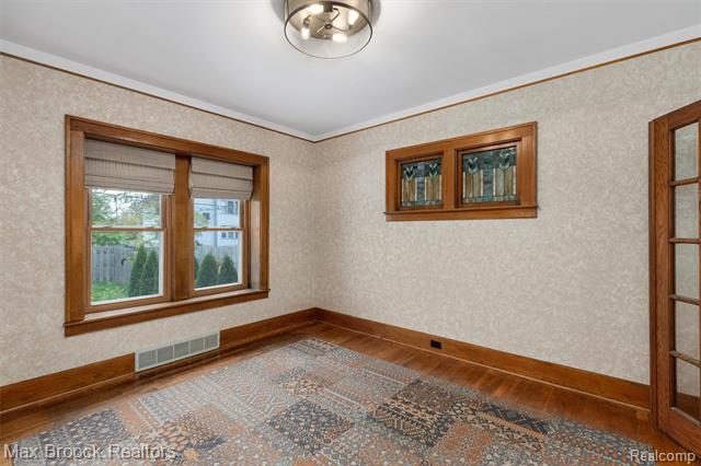 Builiding view five for 1337 Wayburn, Grosse Pointe, MI. 48230