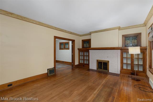 Builiding view four for 1337 Wayburn, Grosse Pointe, MI. 48230