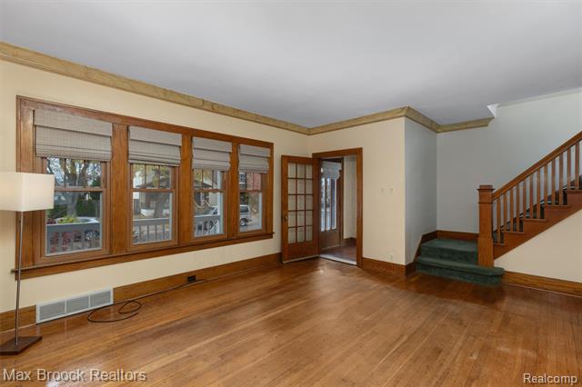 Builiding view three for 1337 Wayburn, Grosse Pointe, MI. 48230