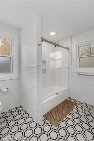 Builiding view twenty for 1337 Wayburn, Grosse Pointe, MI. 48230