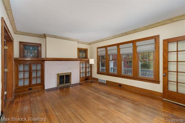 Builiding view two for 1337 Wayburn, Grosse Pointe, MI. 48230