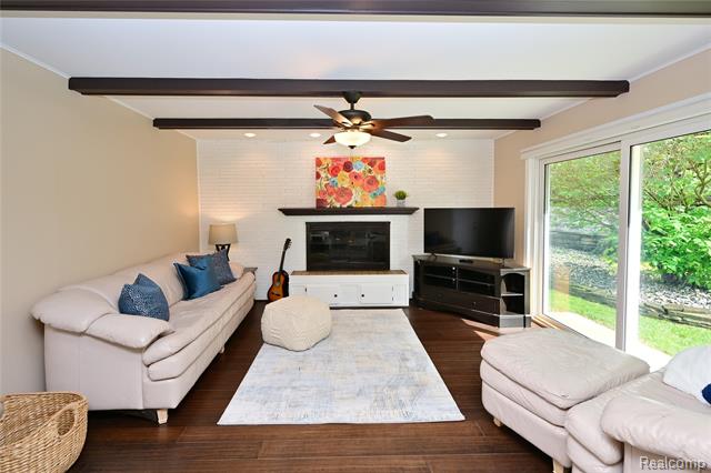 Builiding view twelve for 24136 Twin Valley, Farmington, MI. 48336