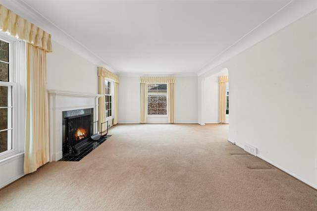 Builiding view five for 1158 Hawthorne, Grosse Pointe, MI. 48236