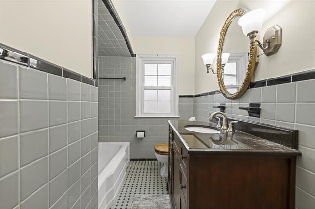 Builiding view thirteen for 1158 Hawthorne, Grosse Pointe, MI. 48236