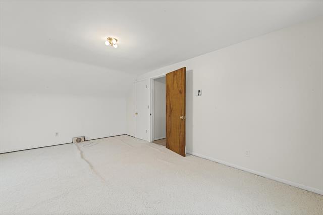 Builiding view twenty one for 1158 Hawthorne, Grosse Pointe, MI. 48236