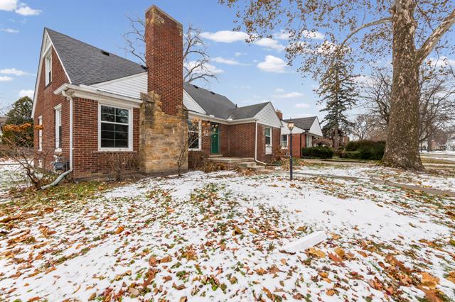 front view for 1158 Hawthorne Rd, Grosse Pointe, Mi. 48236