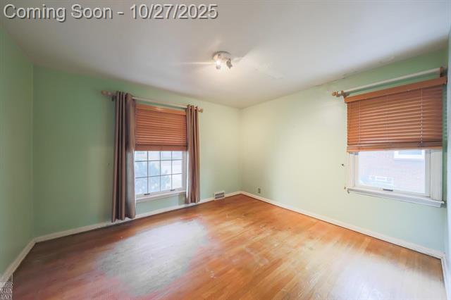 Builiding view nineteen for 1341 Hawthorne, Grosse Pointe, MI. 48236