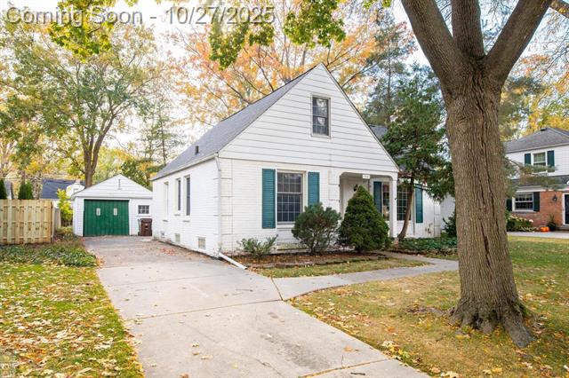 Builiding view twenty five for 1341 Hawthorne, Grosse Pointe, MI. 48236