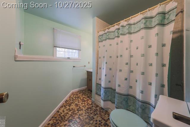 Builiding view twenty one for 1341 Hawthorne, Grosse Pointe, MI. 48236