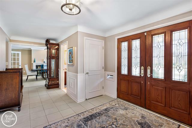 Builiding view eleven for 535 Ballantyne, Grosse Pointe, MI. 48236