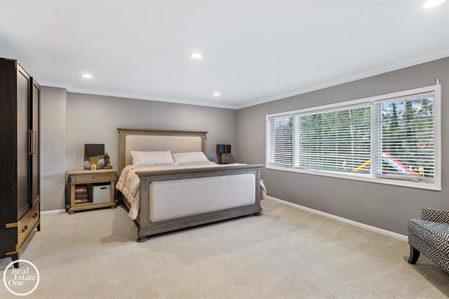 Builiding view forty two for 535 Ballantyne, Grosse Pointe, MI. 48236