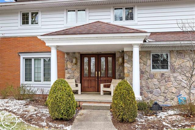 Builiding view nine for 535 Ballantyne, Grosse Pointe, MI. 48236