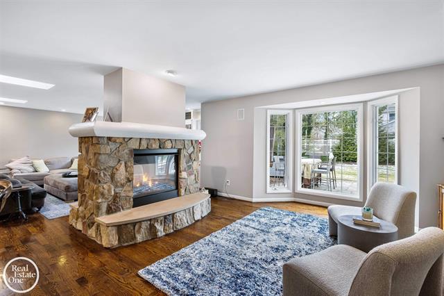 Builiding view thirty one for 535 Ballantyne, Grosse Pointe, MI. 48236