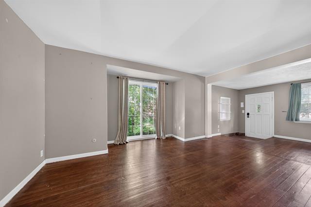 Builiding view nine for 23830 Scotia, Oak Park, MI. 48237