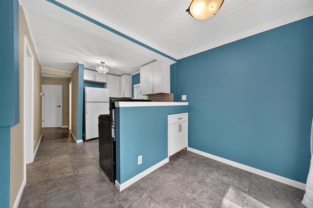 Builiding view thirteen for 23830 Scotia, Oak Park, MI. 48237