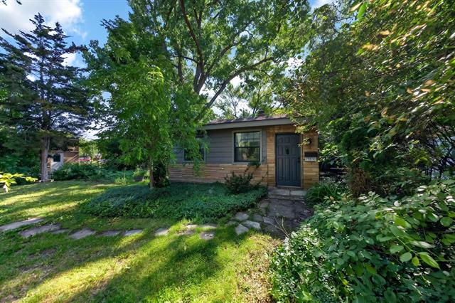front view for 23830 Scotia Rd, Oak Park, Mi. 48237