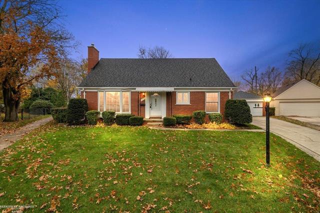 front view for 20040 Baltree Ct, Grosse Pointe, Mi. 48236