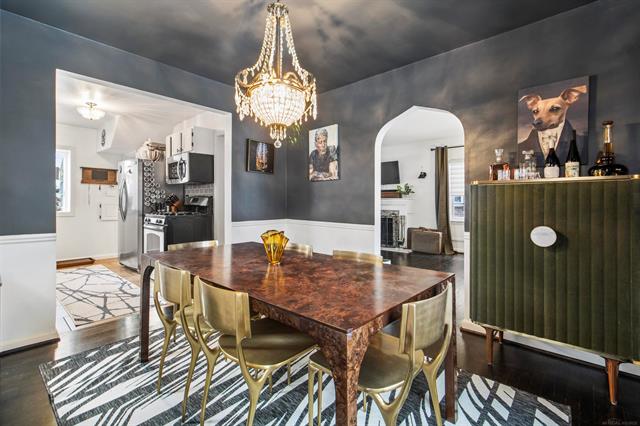 Builiding view fourteen for 1985 Country Club, Grosse Pointe, MI. 48236