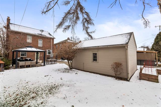 Builiding view seven for 1985 Country Club, Grosse Pointe, MI. 48236