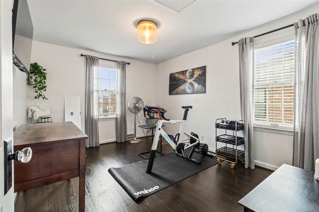 Builiding view twenty three for 1985 Country Club, Grosse Pointe, MI. 48236