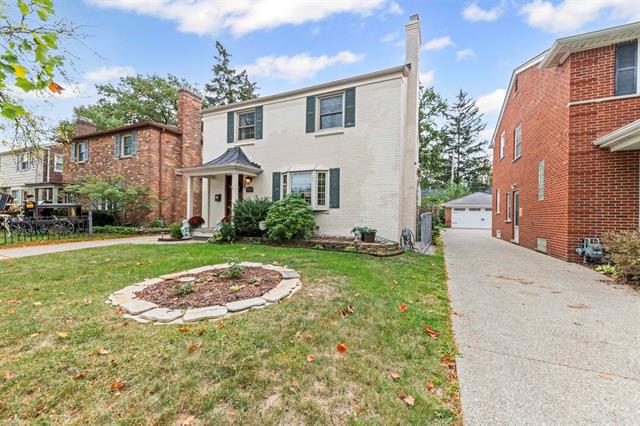 Builiding view twenty four for 1597 Newcastle, Grosse Pointe, MI. 48236