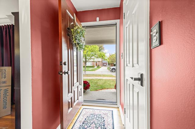 Builiding view twenty for 1597 Newcastle, Grosse Pointe, MI. 48236