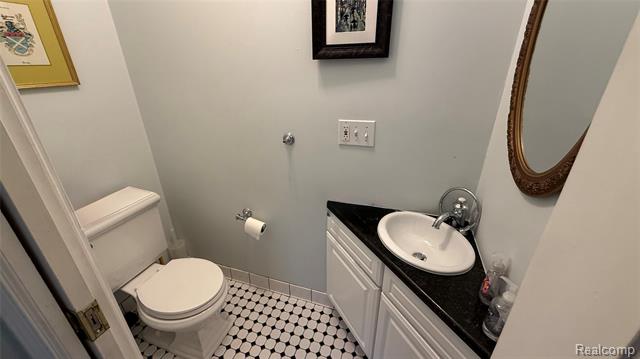 Builiding view two for 889 Rivard, Grosse Pointe, MI. 48230